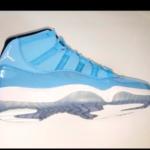 Jordan 11 “Pantone “ never worn